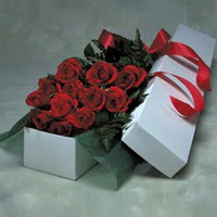  İstanbul Çiçek Satışı online çiçek gönderme sipariş  11 adet gülden kutu