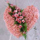 kalp pano karankil ve güller   İstanbul Çiçek Satışı internetten çiçek siparişi 