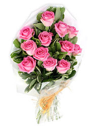 İstanbul Çiçek Satışı yurtiçi ve yurtdışı çiçek siparişi  12 li pembe gül buketi.