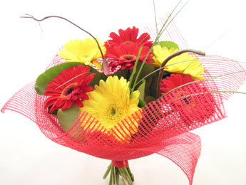 9 adet gerbera çiçeklerinden buket  İstanbul Çiçek Satışı çiçek satışı 