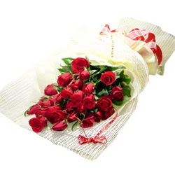 Çiçek gönderme 13 adet kirmizi gül buketi  İstanbul Çiçek Satışı çiçek satışı 