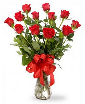  İstanbul Çiçek Satışı çiçek , çiçekçi , çiçekçilik  12 adet kırmızı güllerden vazo tanzimi