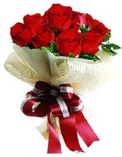 Görsel 12 adet kırmızı gül buketi  İstanbul Çiçek Satışı online çiçek gönderme sipariş 