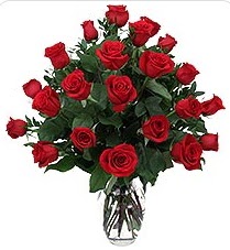  İstanbul Çiçek Satışı çiçek siparişi sitesi  24 adet kırmızı gülden vazo tanzimi