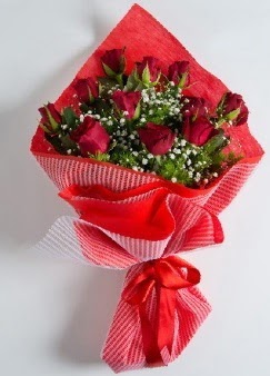 11 adet kırmızı gülden buket  İstanbul Çiçek Satışı online çiçek gönderme sipariş 