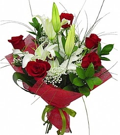 1 dal kazablanka 5 kırmızı gül buketi  İstanbul Çiçek Satışı kaliteli taze ve ucuz çiçekler 