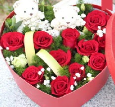 2 adet ayıcık 9 kırmızı gül kalp içerisinde  İstanbul Çiçek Satışı internetten çiçek satışı 