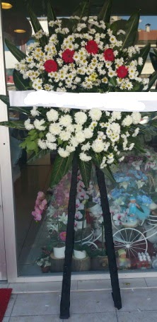 Cenaze çiçeği cenaze çiçek modelleri  İstanbul Çiçek Satışı çiçek gönderme 