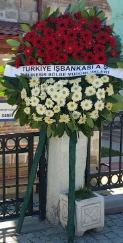 Cenaze çiçek modeli  İstanbul Çiçek Satışı hediye sevgilime hediye çiçek 