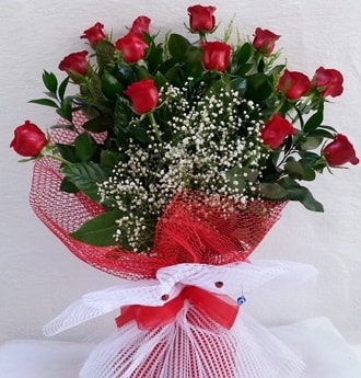Kız isteme çiçeği buketi 13 adet kırmızı gül  İstanbul Çiçek Satışı İnternetten çiçek siparişi 