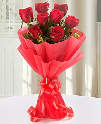 9 adet kırmızı gülden modern buket  İstanbul Çiçek Satışı İnternetten çiçek siparişi 