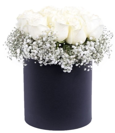Özel kutuda özel 15 beyaz gül aranjmanı  İstanbul Çiçek Satışı çiçekçi telefonları 