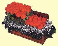  İstanbul Çiçek Satışı çiçekçi telefonları  Sandikta 13 adet güller